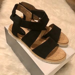 New Directions Sandals NWT